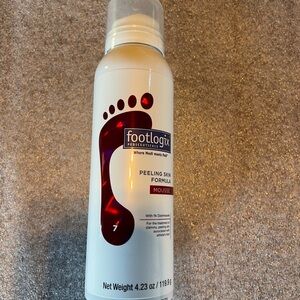 Footlogix Peeling Skin Formula Mousse for Athlete’s Foot